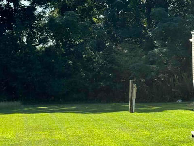 Lawn care service in Auburn, 36832