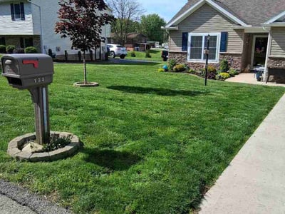 Lawn care service in Uniontown, 15401