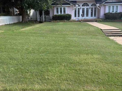 Lawn care service in Oklahoma City, 73118