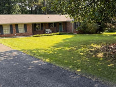 Lawn care service in Newnan, 30263