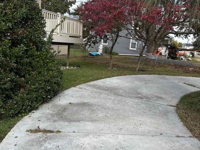 Lawn care service in Essex, 21221