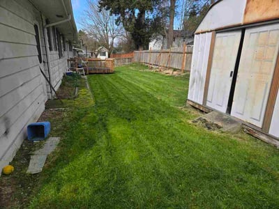 Lawn care service in Lynnwood, 98036