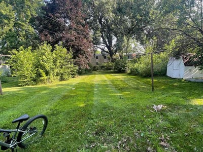 Lawn care service in Shakopee, 55379