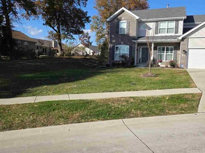Lawn care service in Wentzville, 63385