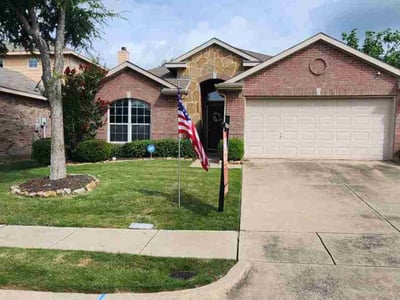 Lawn care service in Forney, 75126