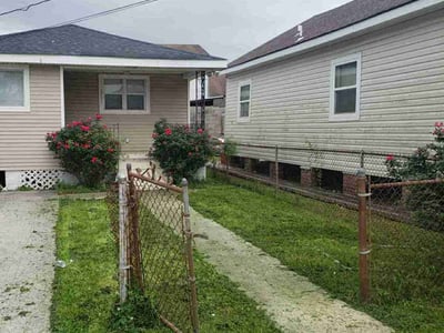 Lawn care service in New Orleans, 70117