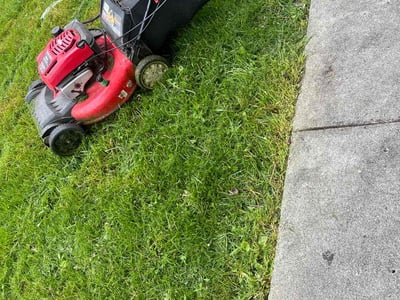 Lawn care service in Dayton, 45417