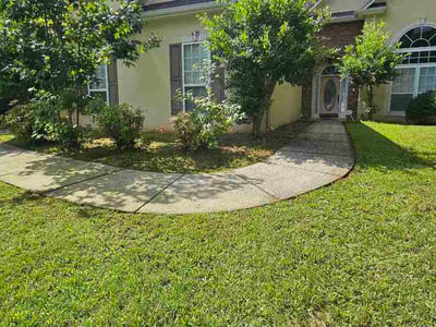 Lawn care service in Fayetteville, 30215