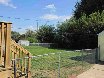 Lawn care service in Omaha, 68106