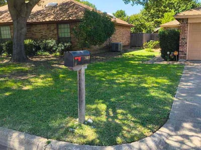 Lawn care service in Fort Worth, 76133