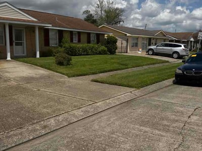 Lawn care service in Marrero, 70072