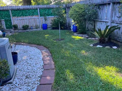 Lawn care service in Houston, 77084