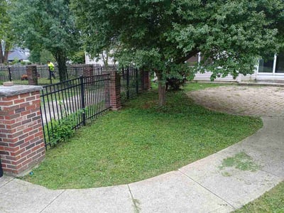 Lawn care service in Hoffman Estates, 60192