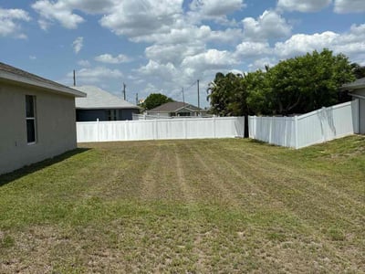 Lawn care service in Cape Coral, 33993