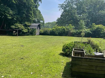 Lawn care service in Toledo, 43617