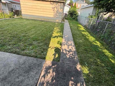 Lawn care service in Berwyn, 60402