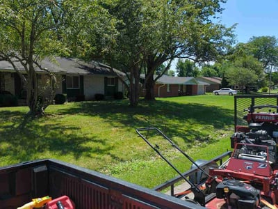 Lawn care service in Dayton, 45431