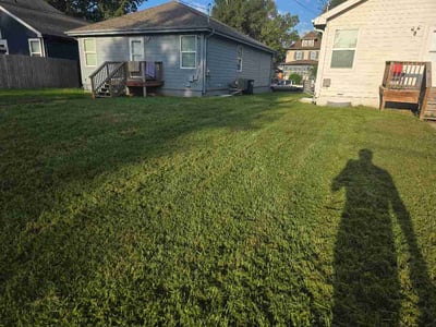 Lawn care service in Omaha, 68110