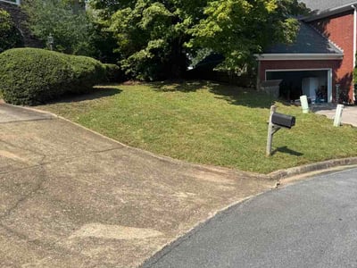 Lawn care service in Alpharetta, 30022