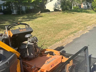 Lawn care service in Charlotte, 28214
