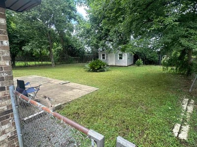 Lawn care service in Montgomery, 36109