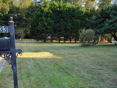 Lawn care service in Riverdale, 30274
