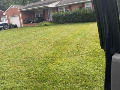 Lawn care service in Poquoson, 23662