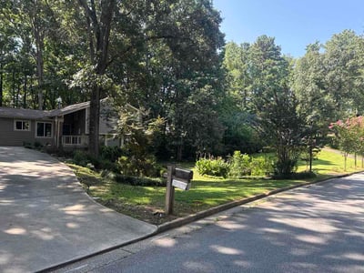 Lawn care service in Douglasville, 30135