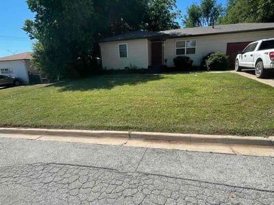 Lawn care service in Yukon, 73099