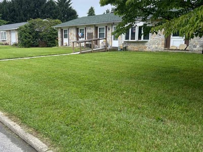 Lawn care service in Smyrna, 19977
