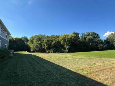 Lawn care service in Eagan, 55121