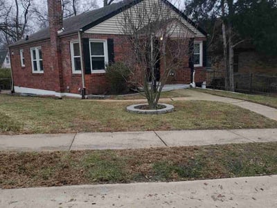 Lawn care service in , 