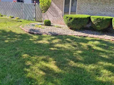 Lawn care service in South Holland, 60473