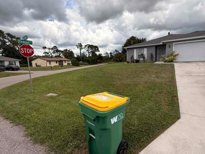 Lawn care service in Port Charlotte, 33954