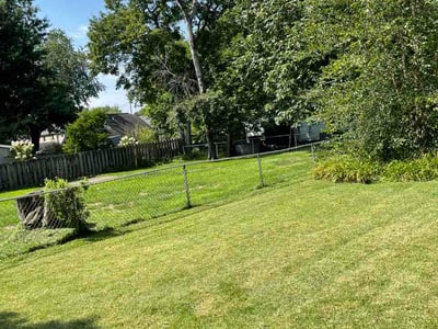 Lawn care service in Lyndhurst, 44124