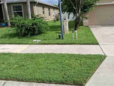 Lawn care service in Sanford, 32771