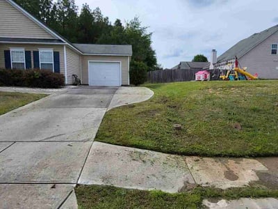 Lawn care service in West Columbia, 29170