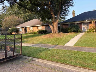 Lawn care service in Baton Rouge, 70815