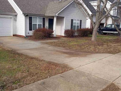 Lawn care service in , 