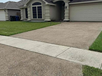Lawn care service in Corpus Christi, 78414