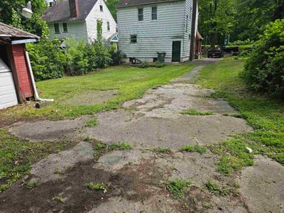 Lawn care service in Youngstown, 44507