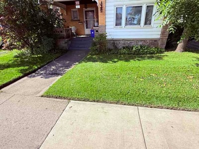 Lawn care service in Johnson City, 13790
