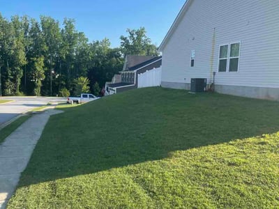 Lawn care service in Easley, 29642