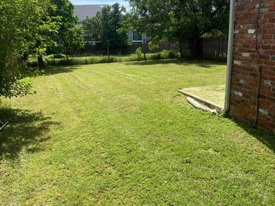Lawn care service in Oklahoma City, 73162