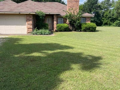 Lawn care service in Joshua, 76058