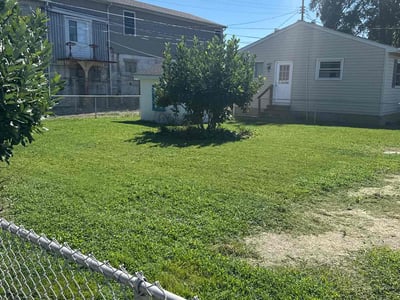 Lawn care service in Dundalk, 21222
