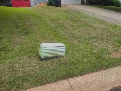 Lawn care service in Charlotte, 28216
