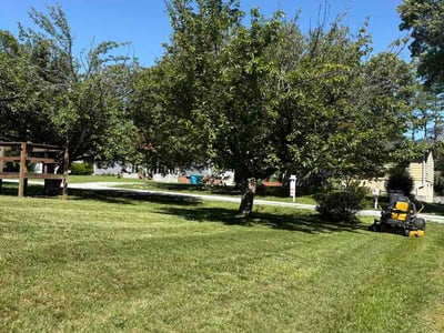 Lawn care service in Hendersonville, 28792