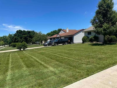 Lawn care service in Strongsville, 44149