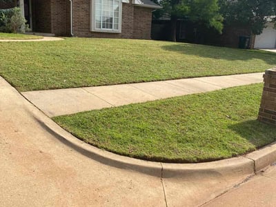 Lawn care service in Edmond, 73012